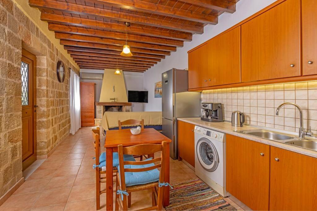 Margaritis Luxury Medieval House Rhodes City Exterior photo