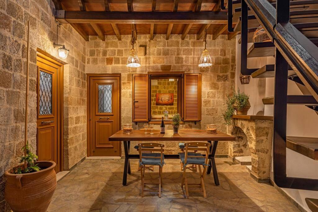 Margaritis Luxury Medieval House Rhodes City Exterior photo